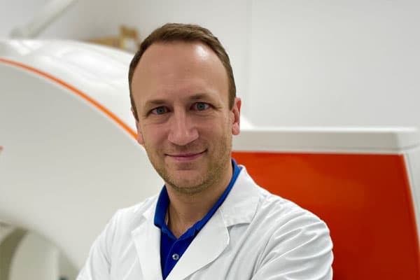 Dr. Hubert Bickel